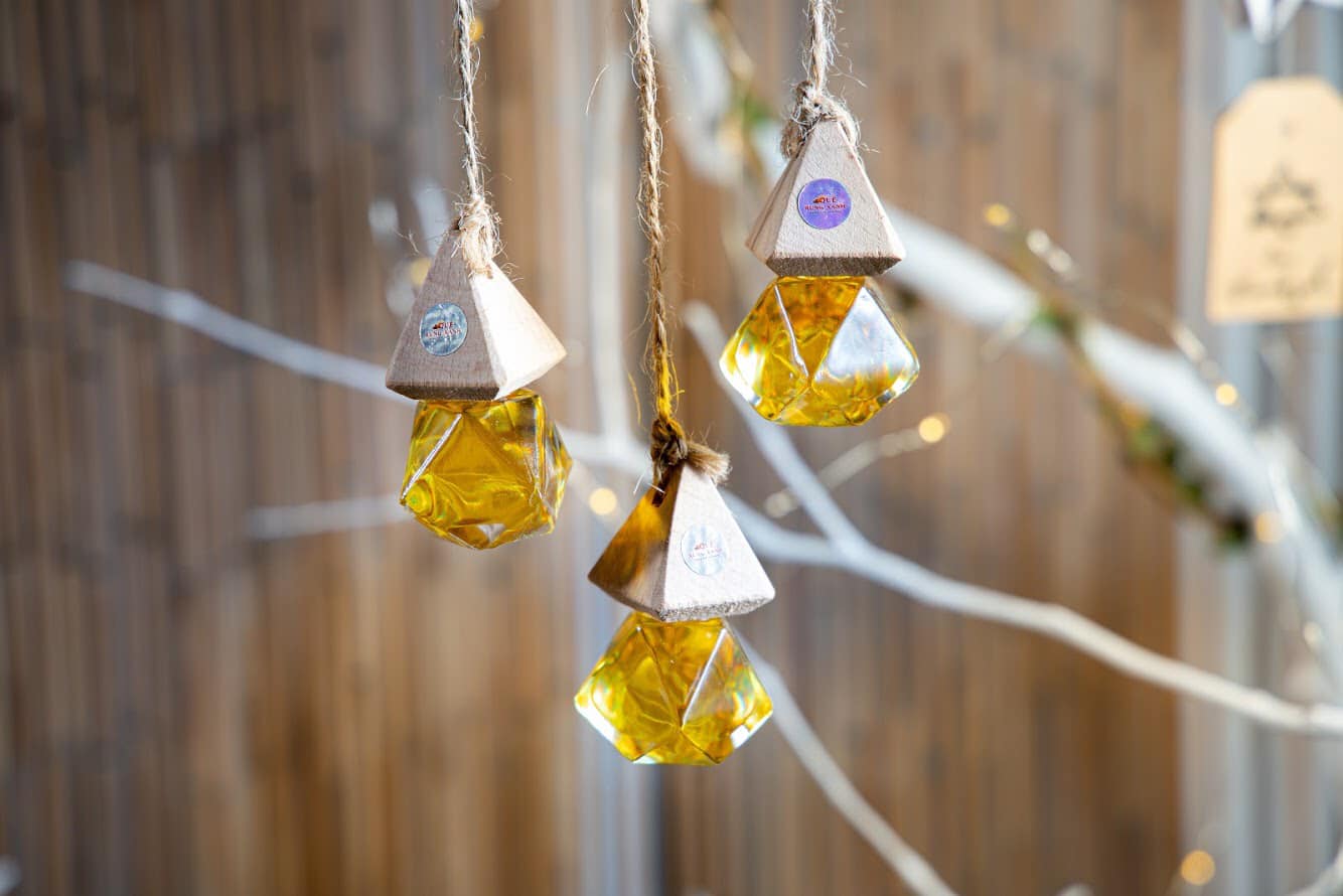 Tinh dầu quế để xe ô tô Tinh dầu quế để xe ô tô